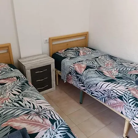 2 Bedroom Townhouse In Beautiful Gated Complex Benidorm