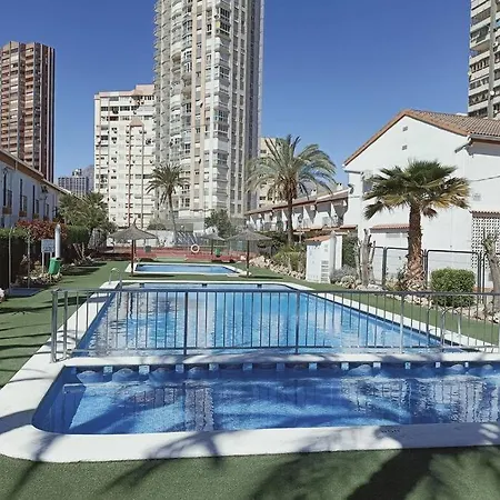 2 Bedroom Townhouse In Beautiful Gated Complex * Benidorm
